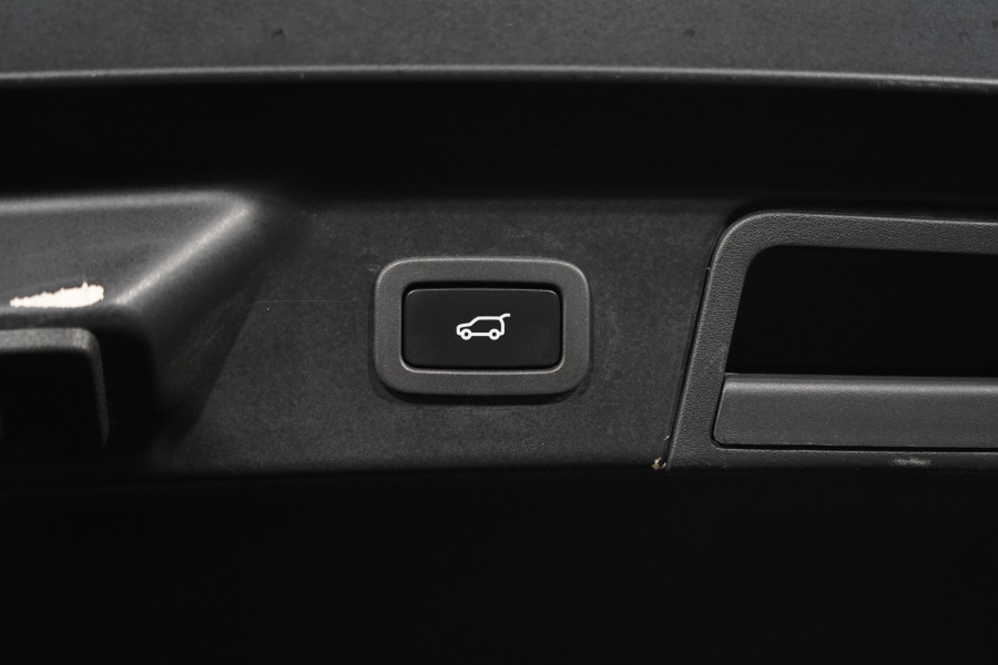 2019 Land Rover Range Rover Velar L560 P550 SVAutobiography Dynamic SUV Image 35