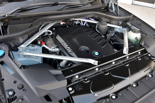 2025 BMW X6 G06 LCI xDrive30d M Sport SUV image 25
