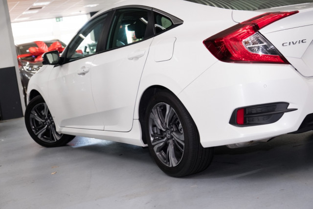 2019 Honda Civic Sedan 10th Gen VTi-LX Sedan