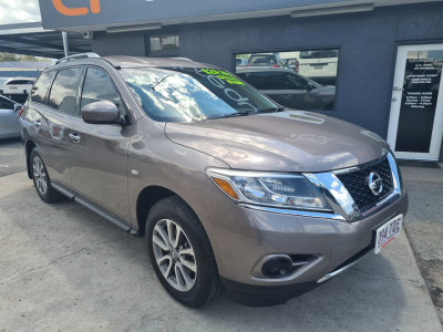 2014 Nissan Pathfinder R52 MY14 ST Suv Image 2