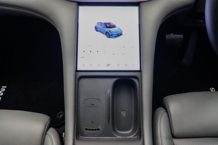 2026 MG IM6 Platinum SUV Image 3