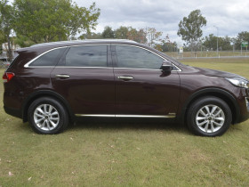 Kia Sorento Si UM