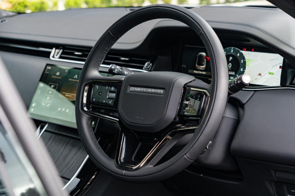 2026 MY26.5 Land Rover Range Rover Evoque L551 P300e Autobiography SUV image 18