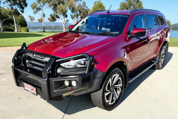 2021 Isuzu MU-X RJ LS-T SUV Image 3