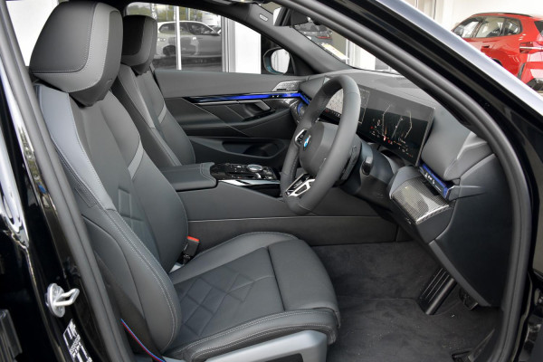 2025 BMW 5 Series G60 540d xDrive Sedan image 6