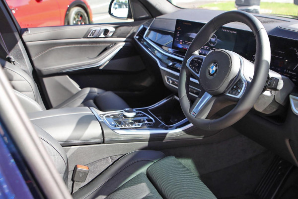 2025 BMW X5 G05 LCI xDrive30d M Sport SUV image 7