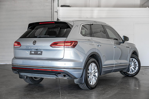 2022 Volkswagen Touareg CR 170TDI SUV Image 6