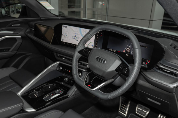 2026 Audi Q5 e-hybrid 270kW SUV image 6