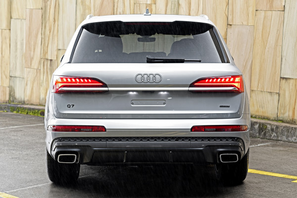 2026 Audi Q7 4M TFSI 250kW S line SUV image 5
