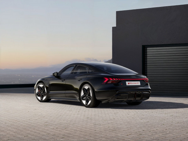2026 Audi RS e-tron GT F83  Coupe image 2