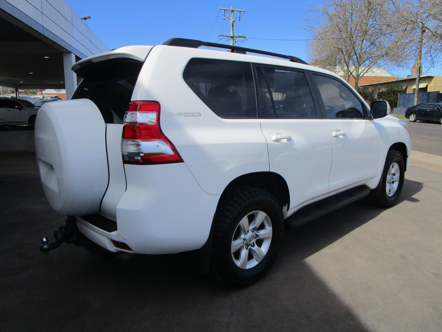 2015 Toyota LandCruiser Prado GDJ150R GXL SUV Image 6