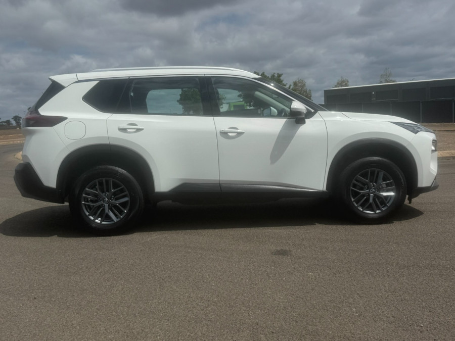 2024 MY25 Nissan X-Trail T33 ST SUV Image 2