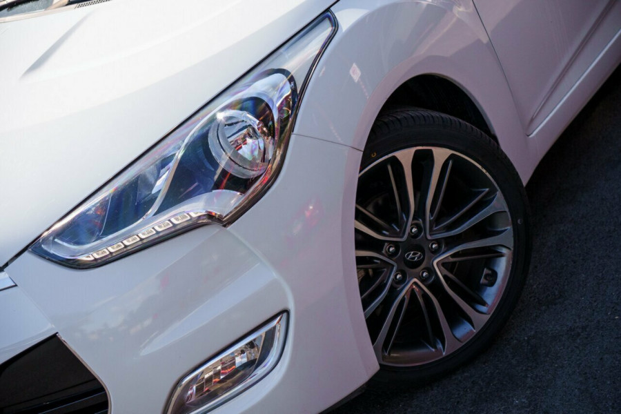 2017 Hyundai Veloster FS5 Series II  Hatch Image 6