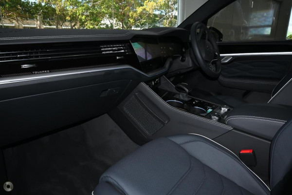 2025 Volkswagen Touareg RC 210TDI R-Line SUV image 16
