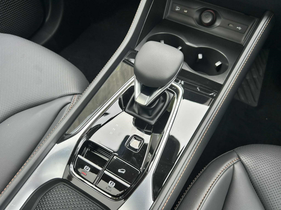 2026 MG HS Plug-in Hybrid Essence SUV Image 17