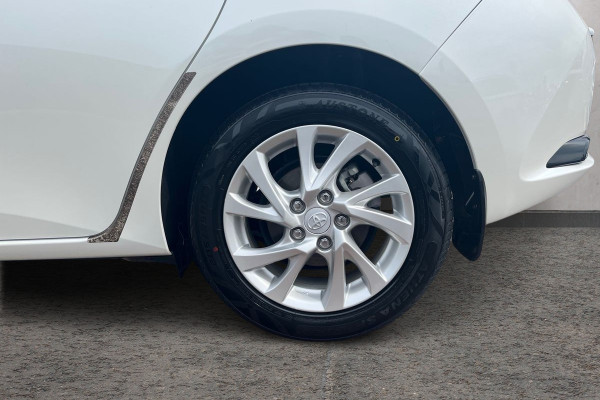 2016 Toyota Corolla ZRE182R Ascent Hatch Image 5