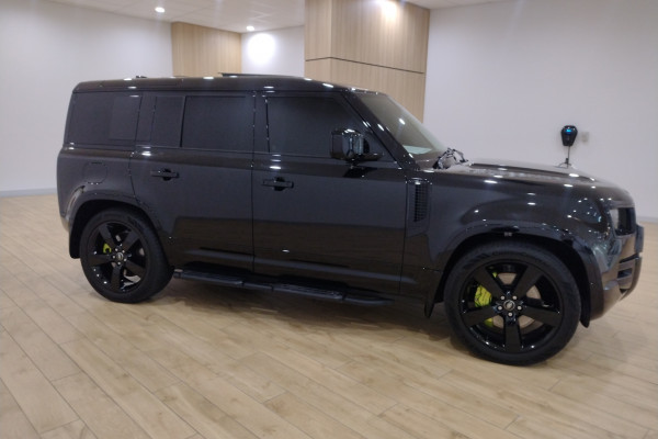 2024 MY25 Land Rover Defender L663 110 P525 V8 SUV