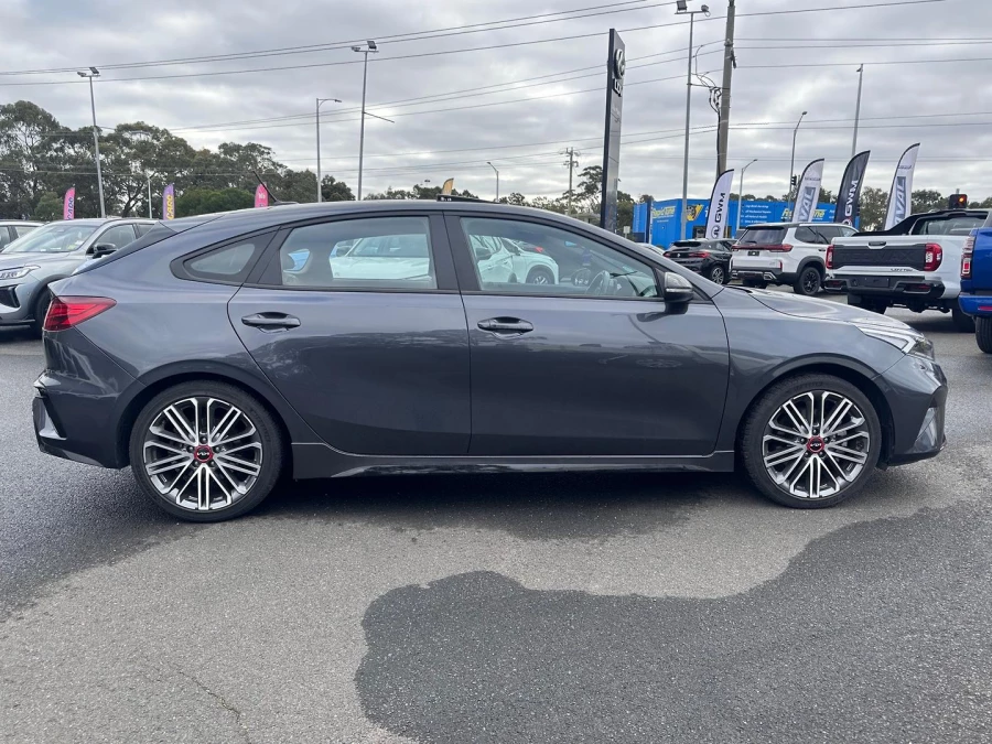 2022 Kia Cerato BD GT Hatch Image 12