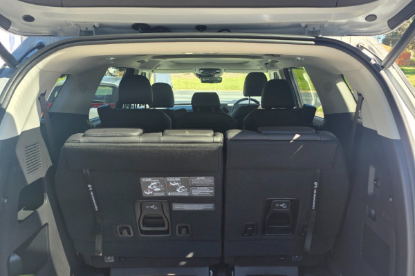 2025 Kia Carnival KA4 PE GT-Line People Mover Image 9