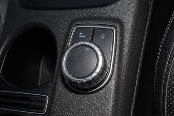 2014 Mercedes-Benz A-Class W176 A200 Hatch image 14