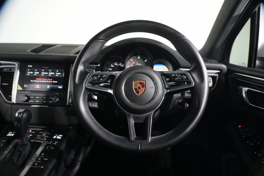 2017 Porsche Macan S SUV Image 14