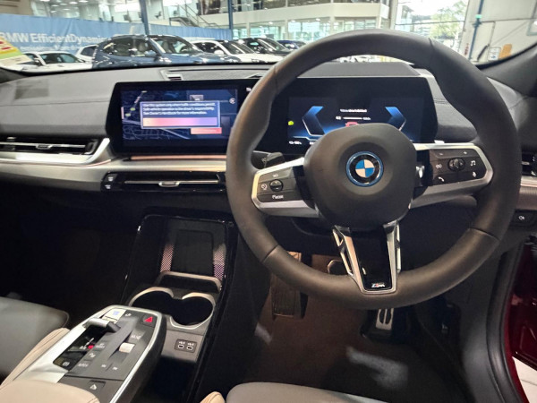 2025 BMW iX2 U10 eDrive20 M Sport SUV image 11