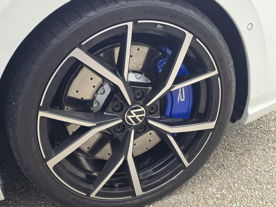 2023 Volkswagen Golf 8 R Hatch Image 9
