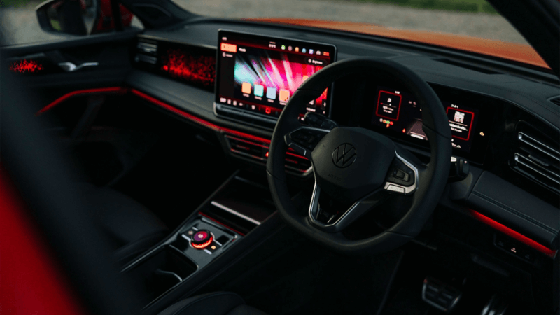 Interior comfort Luxuriously crafted cockpit Image