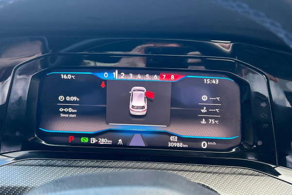 2022 MY22.5 Volkswagen Golf 8 R Hatch Image 17
