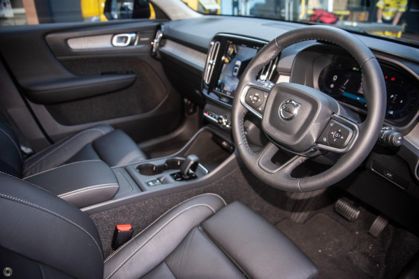 2026 Volvo XC40 XZ Plus B4 SUV Image 5