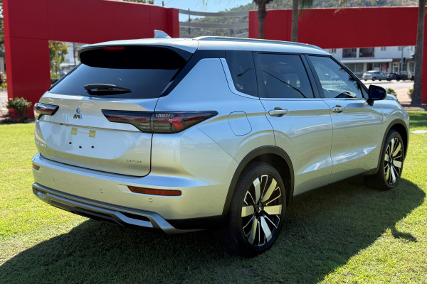 2025 Mitsubishi Outlander ZM Aspire SUV Image 6