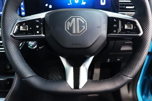 2025 MG HS AS33 Essence SUV Image 12