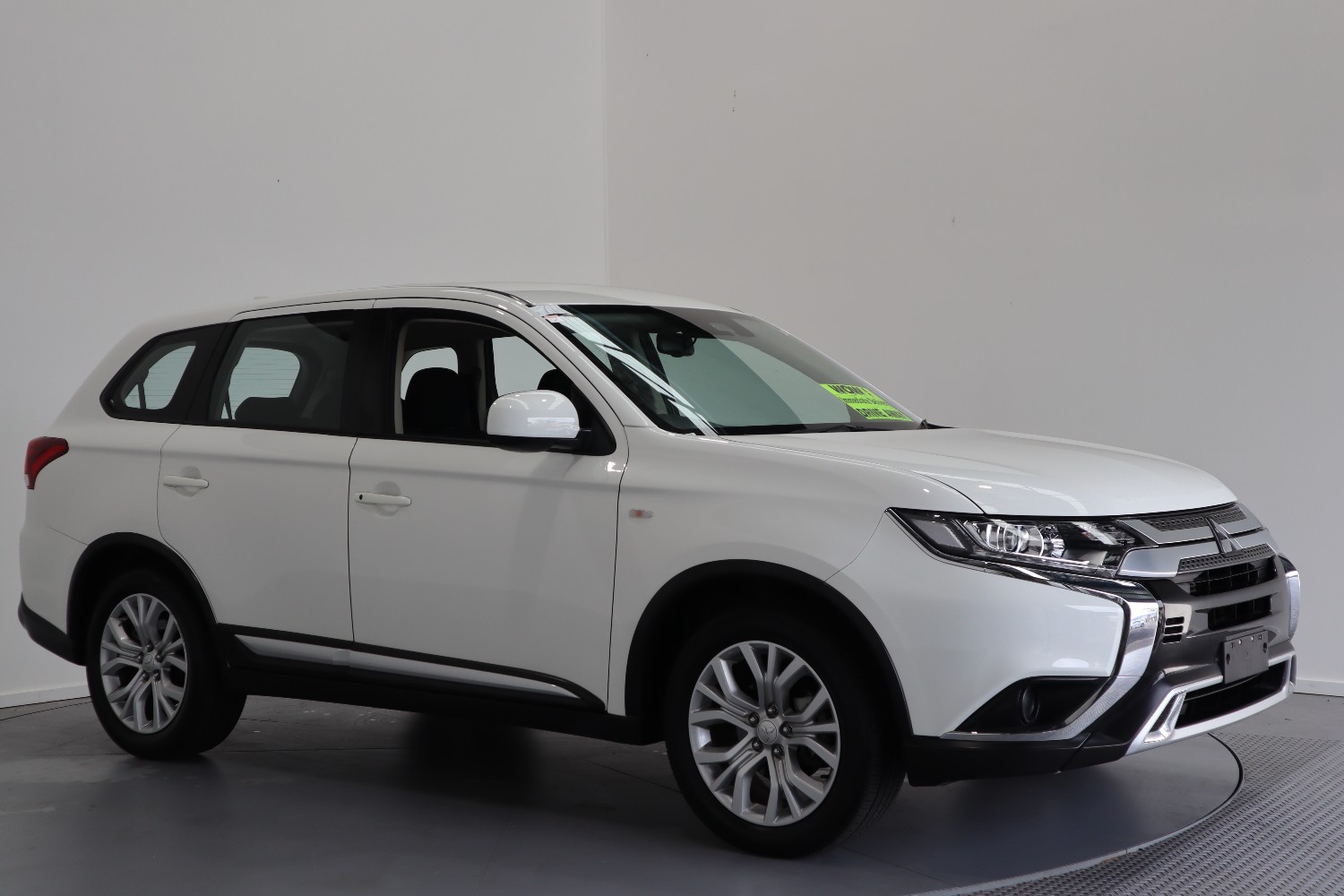 Used 2018 Mitsubishi Outlander ES 7 SEAT 2WD WAGON UW04267 Wollongong