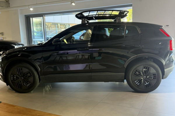 2026 Volvo EX30 Cross Country  Ultra Twin Motor Performance SUV Image 8