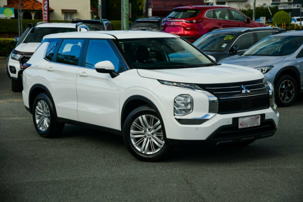 2023 MY24 Mitsubishi Outlander ZM ES SUV