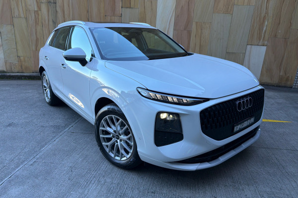 Audi Q3 40 TFSI S line F3