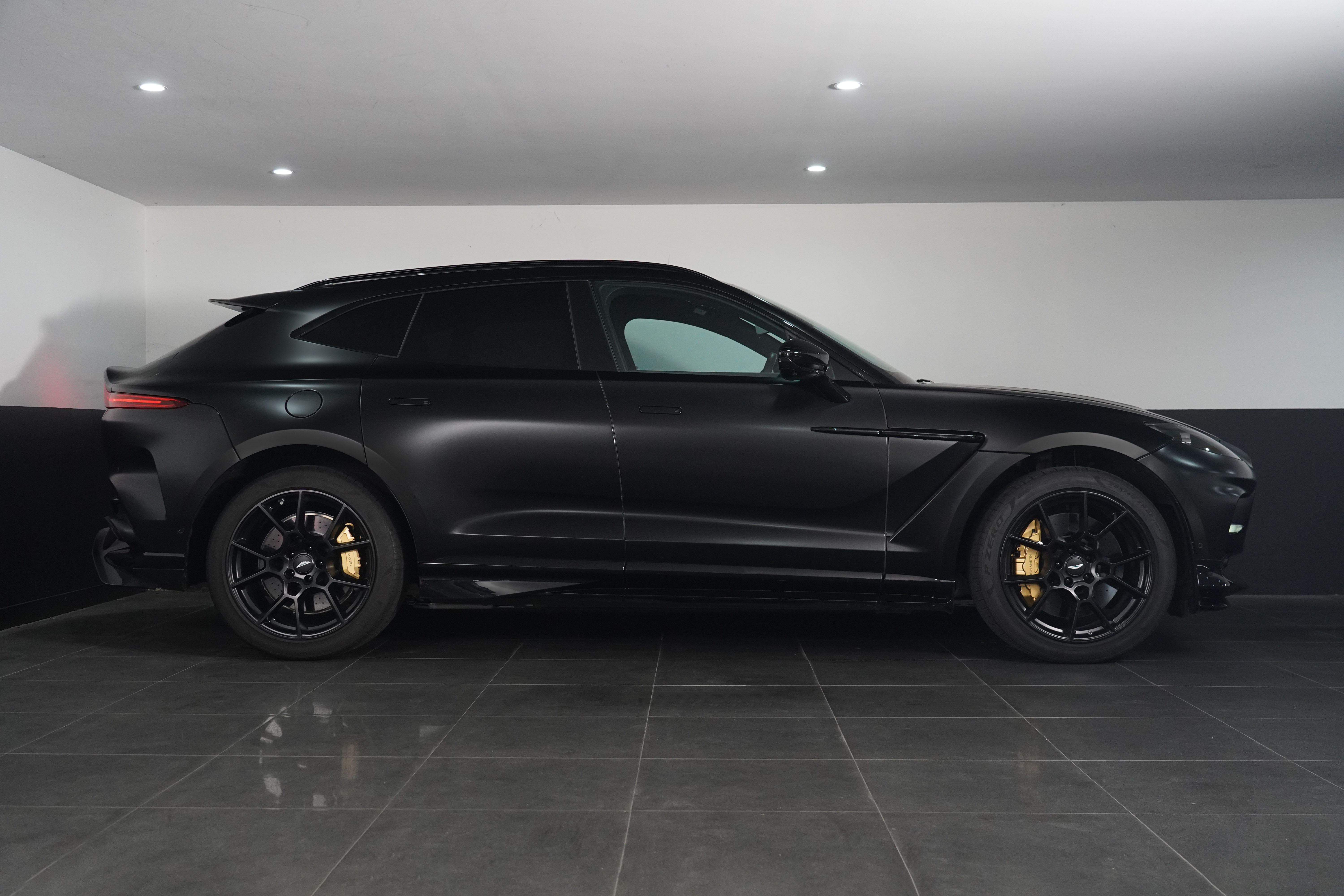 2022 Aston Martin DBX 707 SUV Image 14
