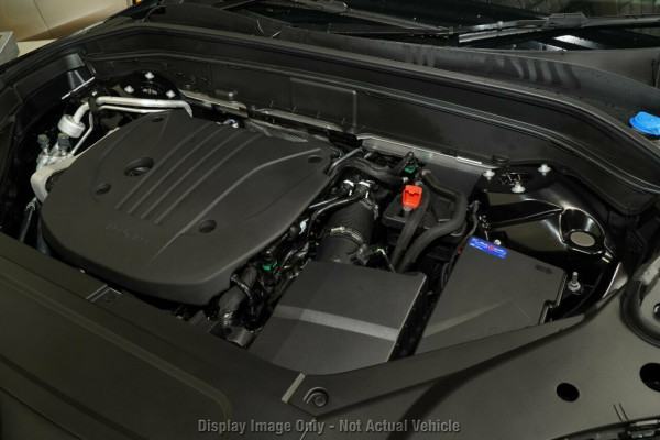 2026 Volvo XC90 L Series Ultra B5 Dark SUV Image 9