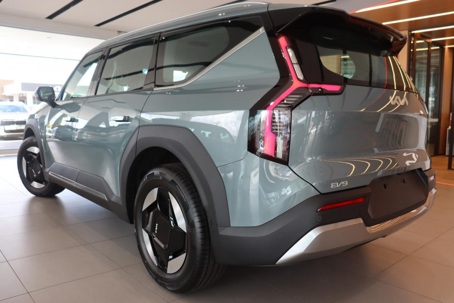 2026 Kia EV9 MV Air SUV Image 8