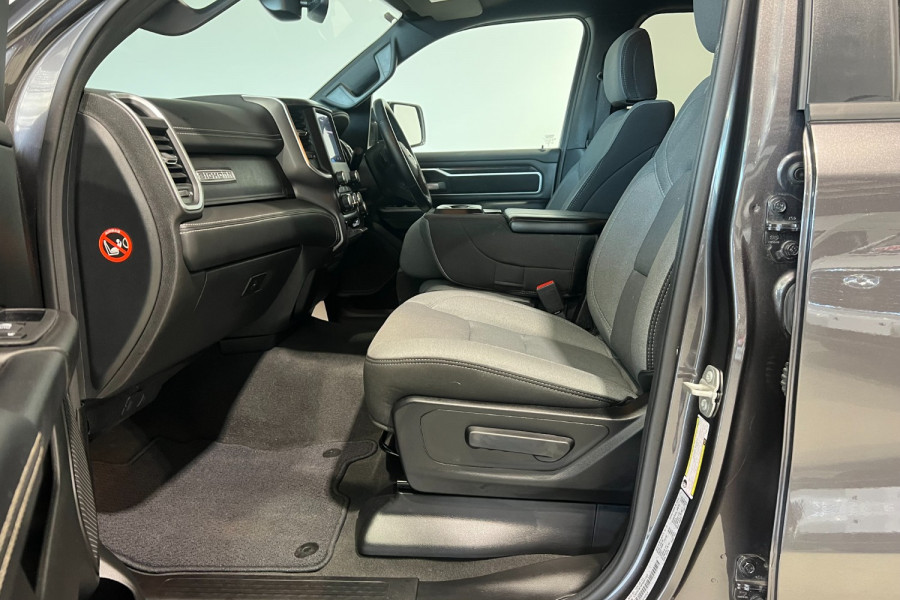 2023 Ram 1500 DT Big Horn Crew Cab Image 17