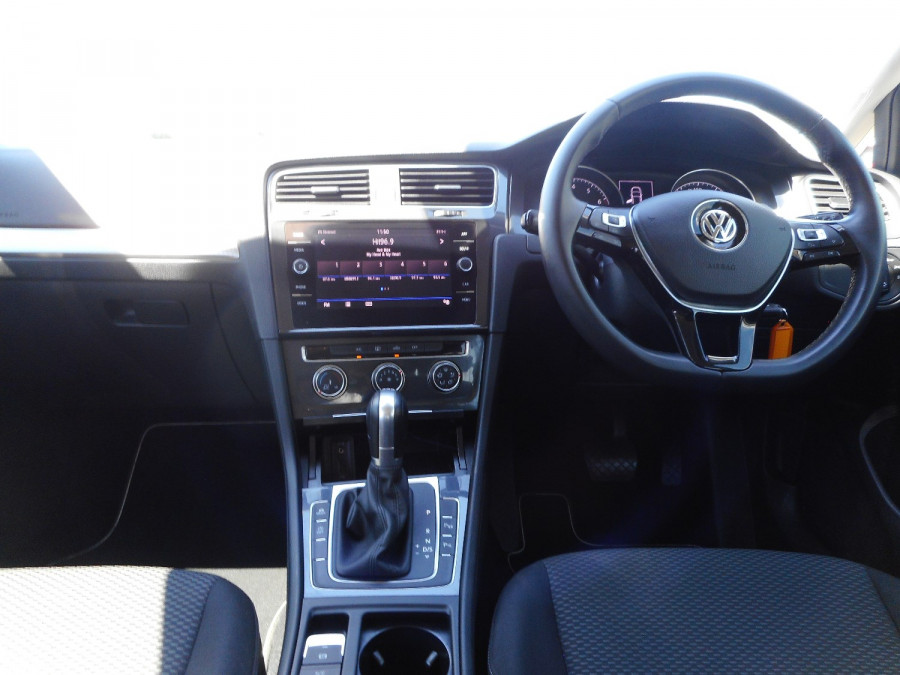 2018 Volkswagen Golf Hatchback Image 14