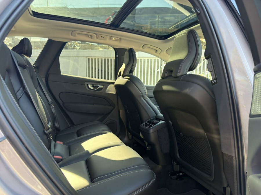 2025 MY26 Volvo XC60 UZ Ultra B5 Dark SUV Image 10