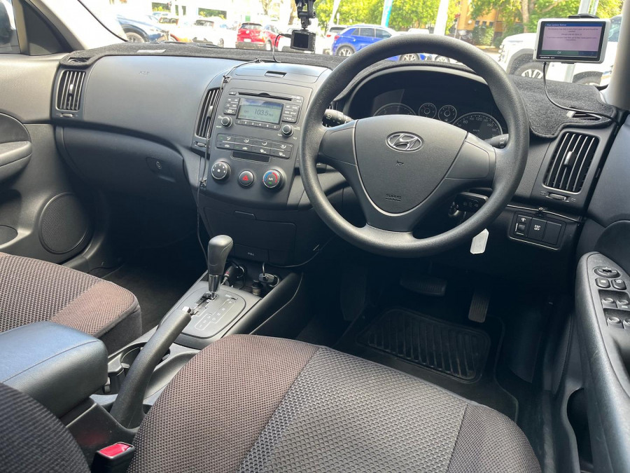 2008 Hyundai i30 FD Hatch Image 9