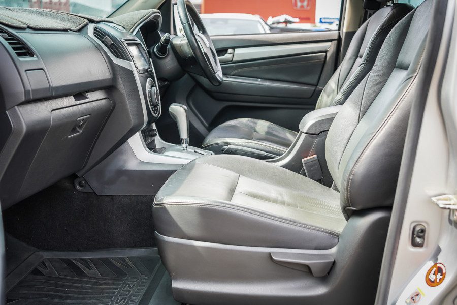 2015 Isuzu MU-X LS-T SUV Image 35