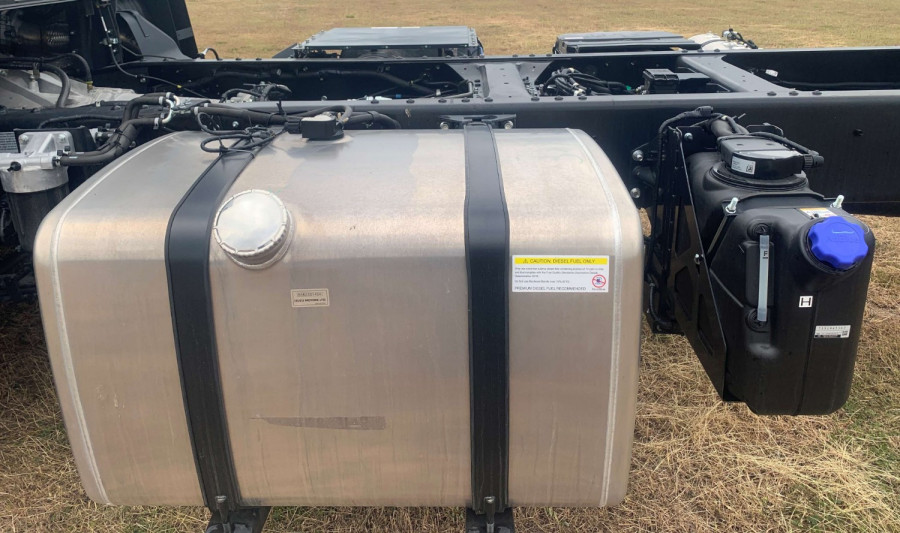 2025 Isuzu FXR 170-355 AT R57 Cab Chassis Image 10