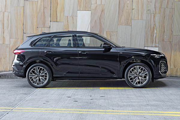 2025 MY26 Audi Q5 GU TFSI 200kW sport SUV image 3