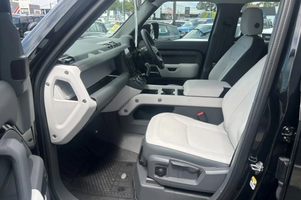 2025 MY26 Land Rover Defender L663 110 D250 S SUV Image 13