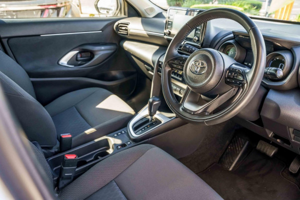 2023 Toyota Yaris Cross MXPB10R GX SUV Image 6