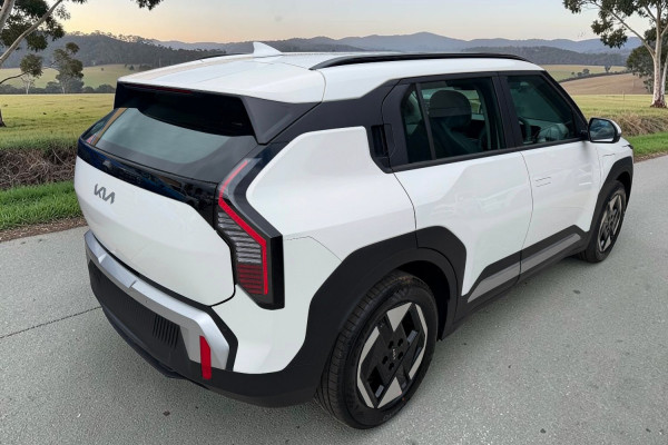 2026 MY27 Kia EV3 SV Air Standard Range SUV Image 3