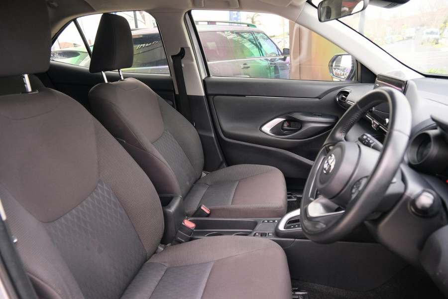 2021 Toyota Yaris Cross MXPB10R GX SUV Image 13